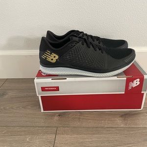 New balance mens fuel cell running shoes size 10 1/2